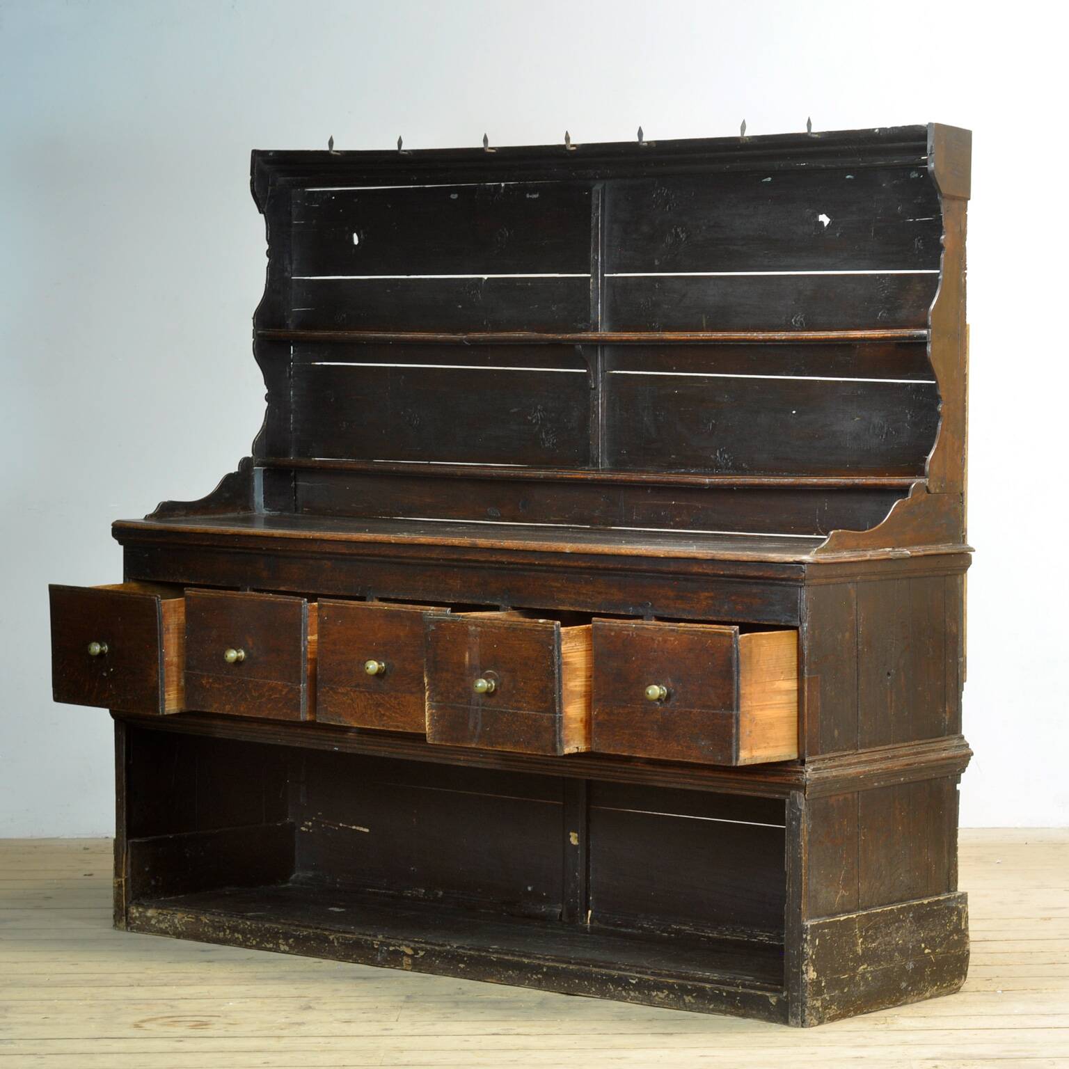 Buffet en chêne anglais, vers 1720