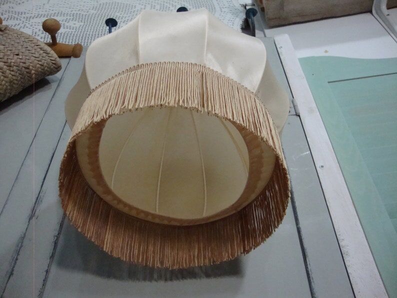 Vintage pendant lamp.