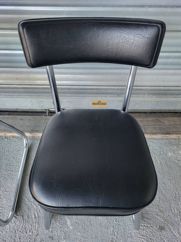 Paire de chaises bureau skaï noir et chrome vintage en très bon état