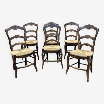 Suite de 6 chaises en frêne et assise paille de style Louis XV, travail des années 1950