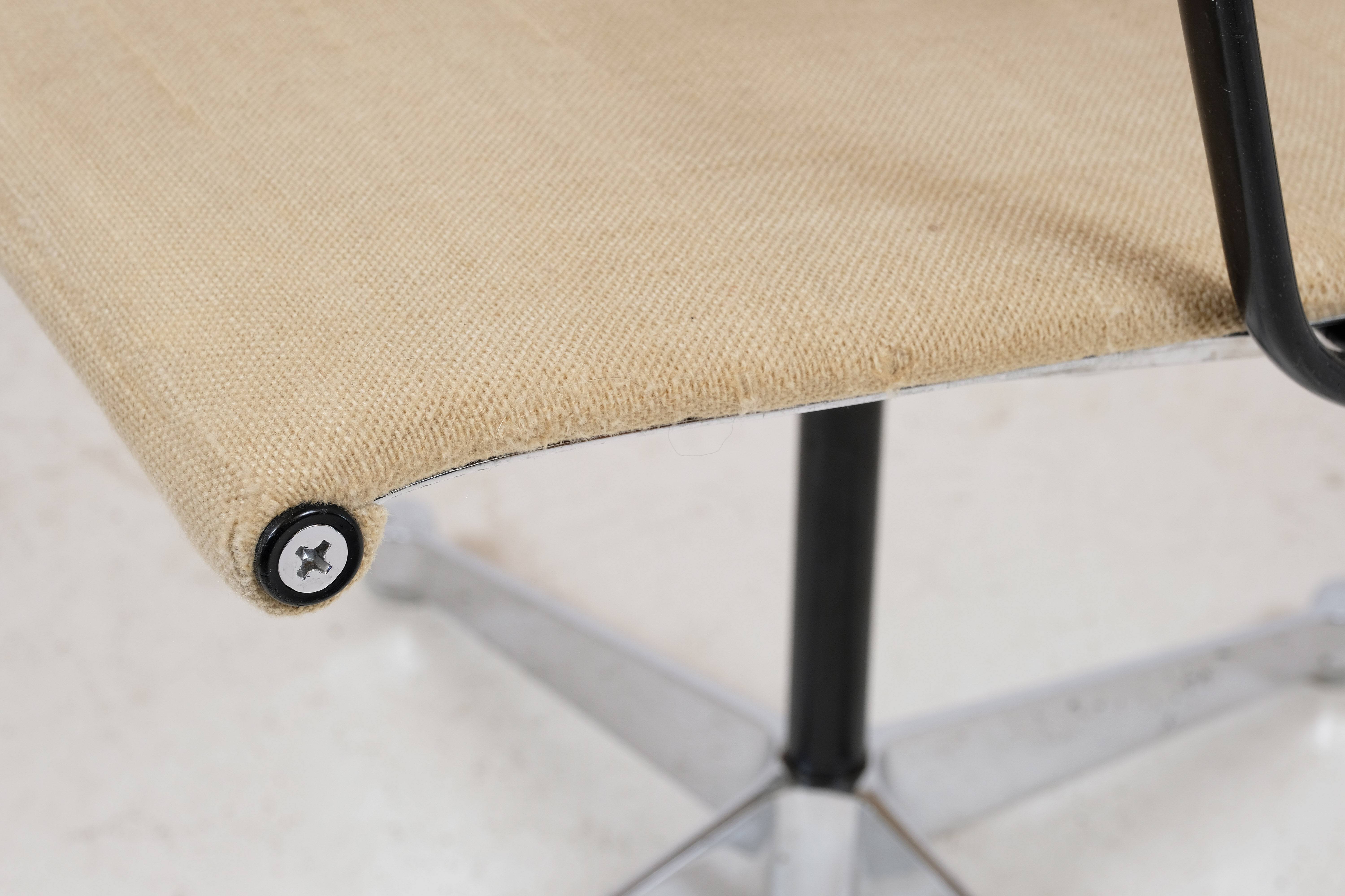 EA 108 Eames chair for Herman Miller 1970's