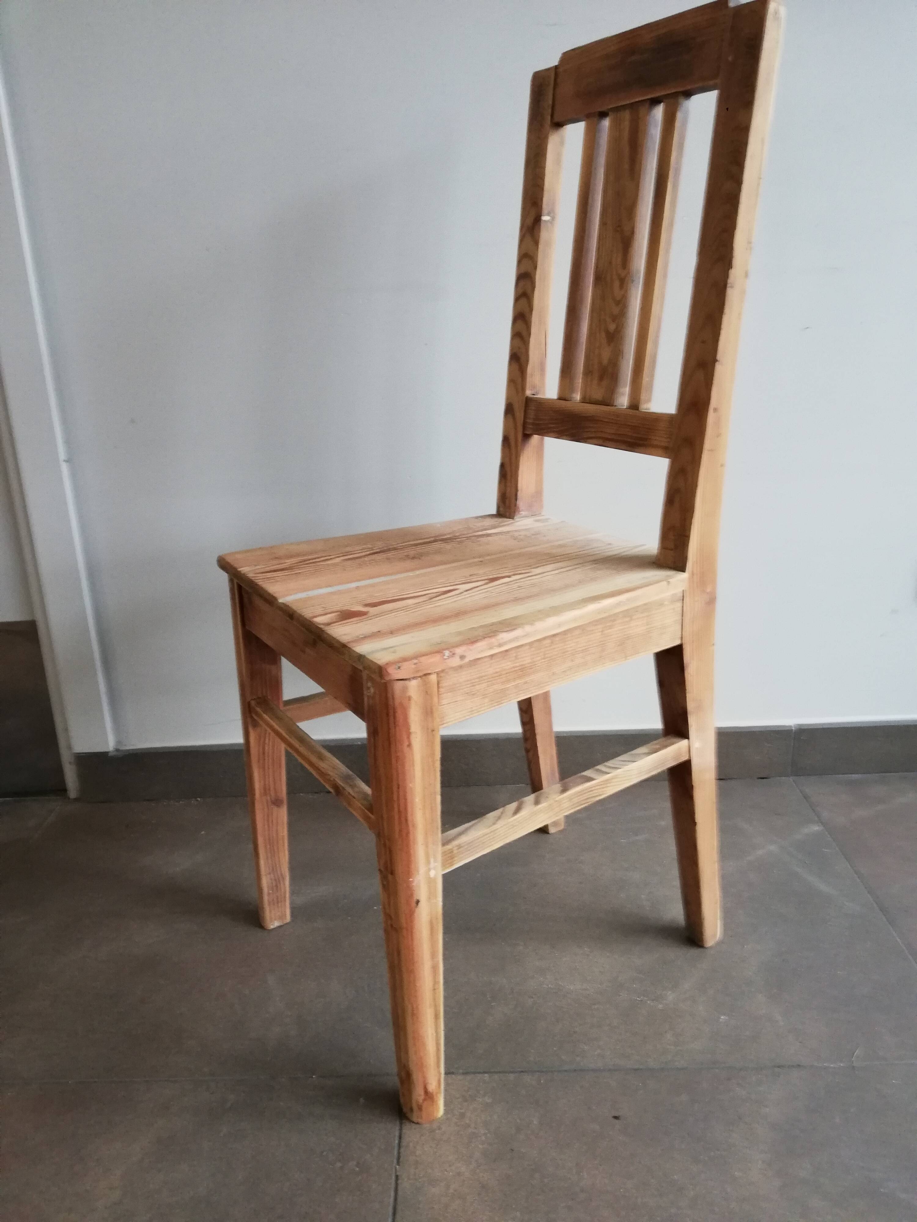 Set of 5 vintage wooden chairs