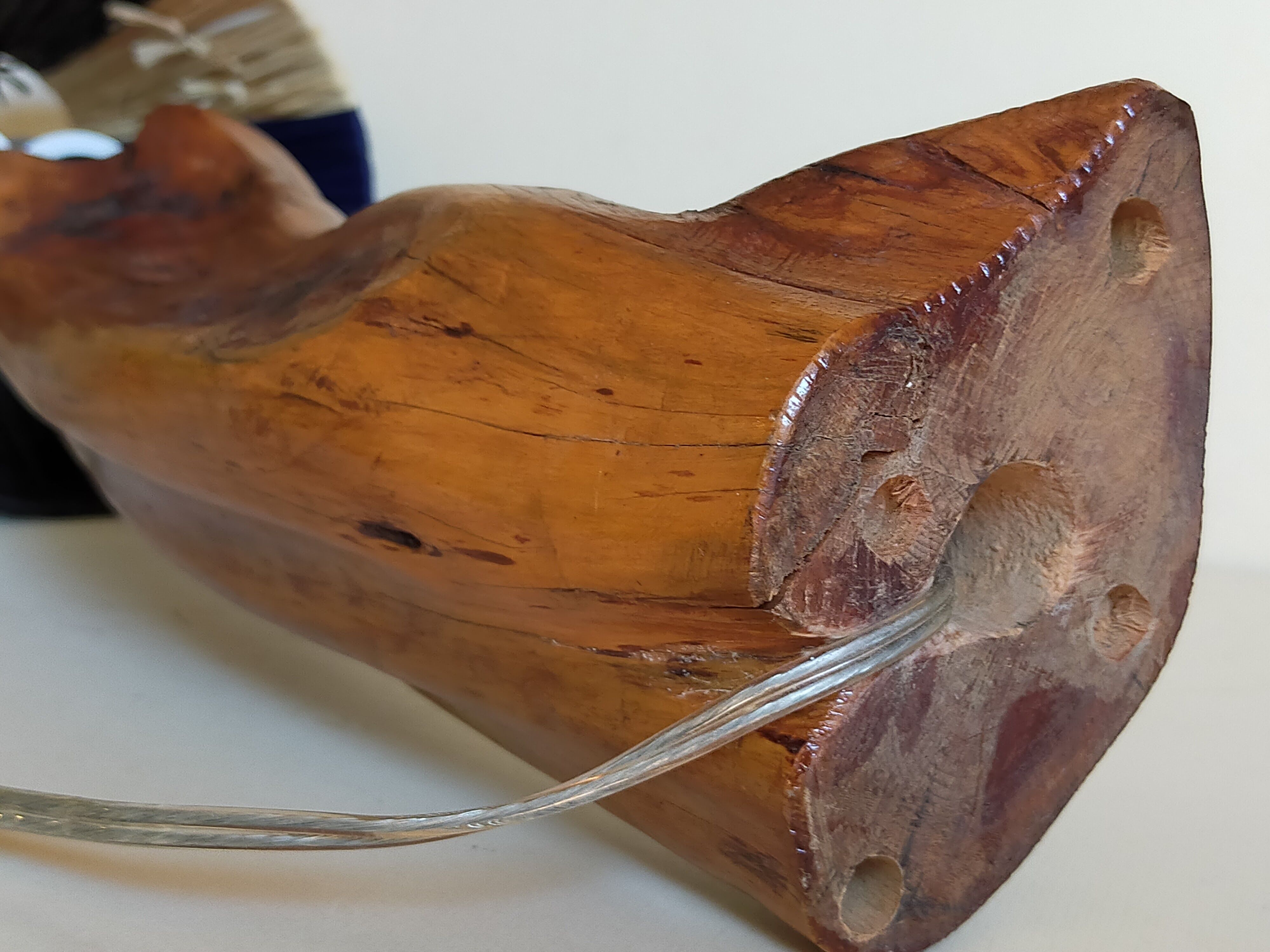 Free-form solid wood pose lamp in 1950s