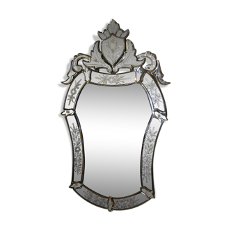 Venice mirror with engraved décor 54x91cm