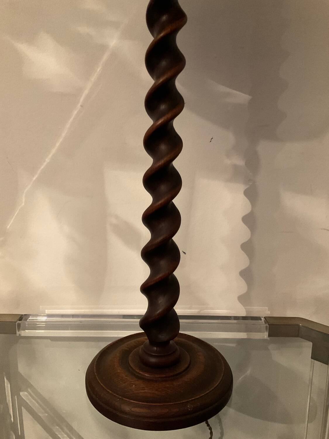 Vintage lamp in turned wood and silk