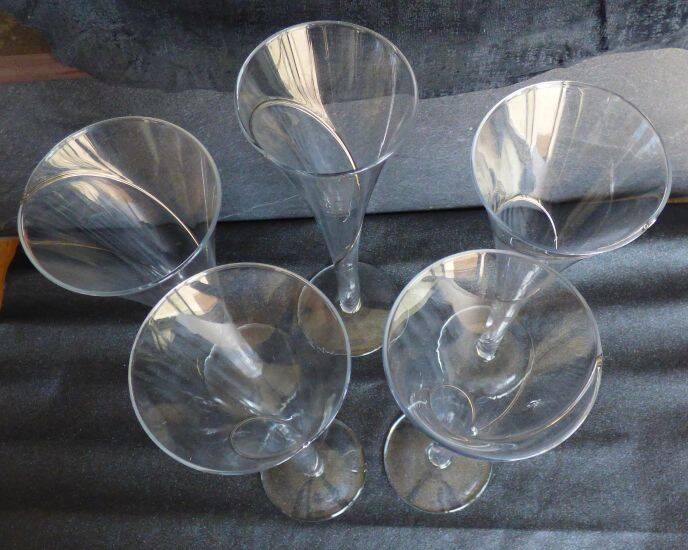 Lot de 5 flutes chic à liseré métal