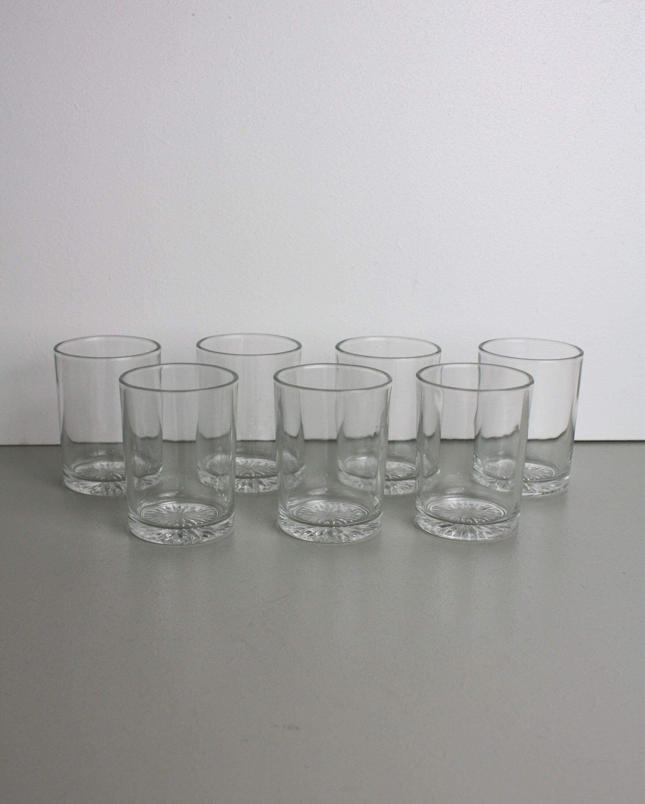 Set of 7 glass water glasses