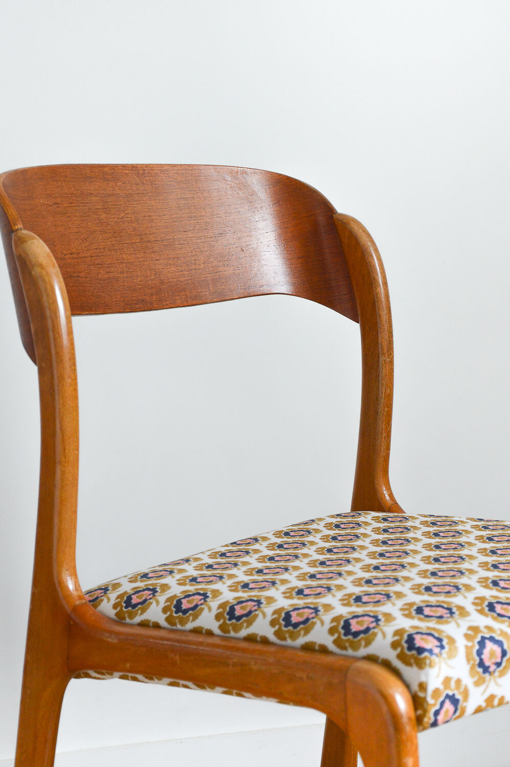 Set of 2 Baumann sleb chairs