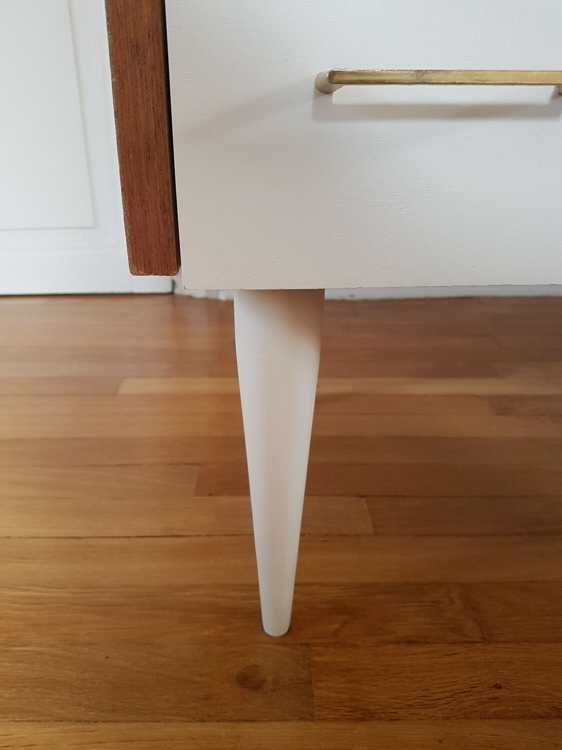 Vintage chest of drawers bobbin feet