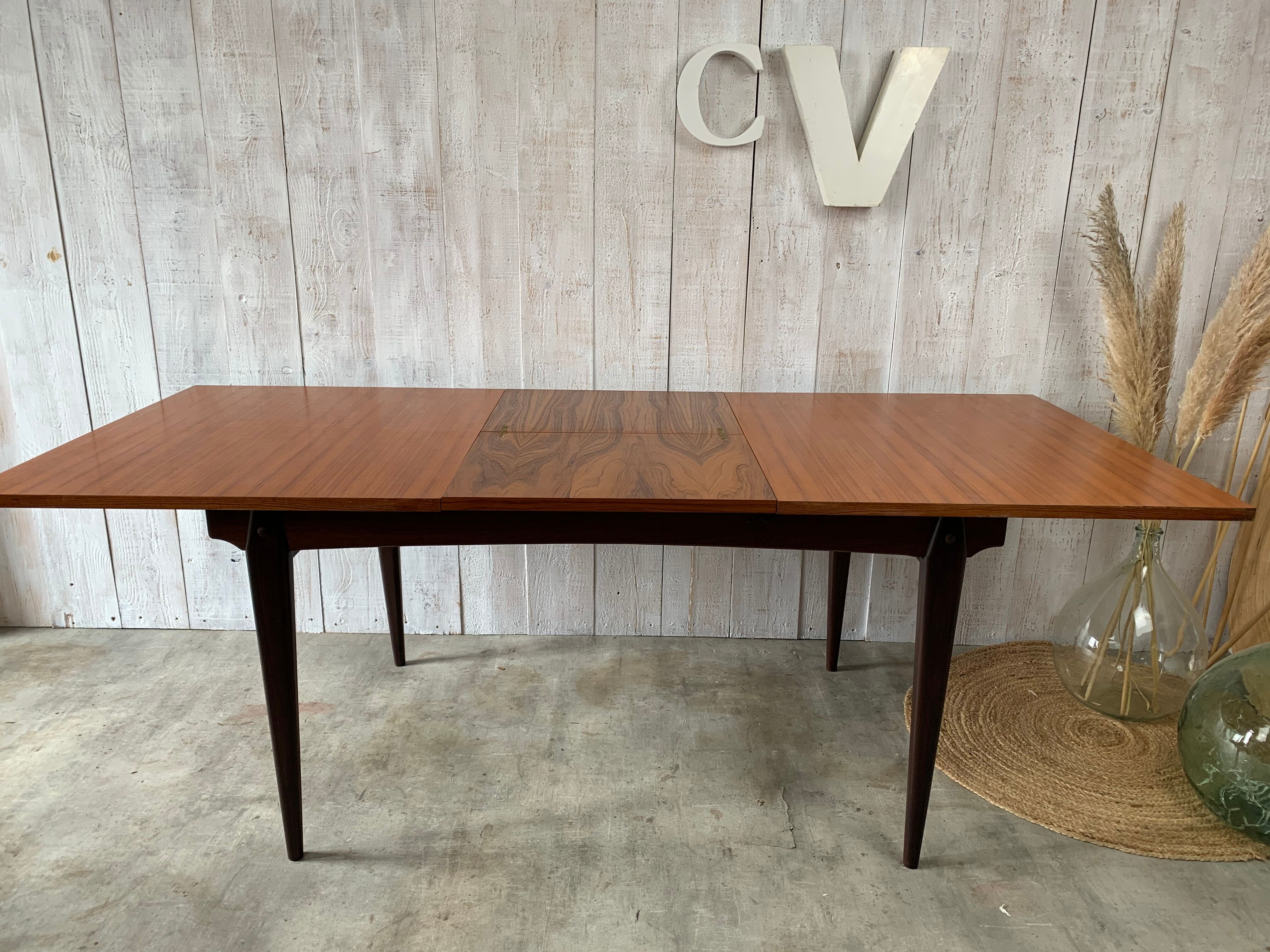 "Butterfly" teak table