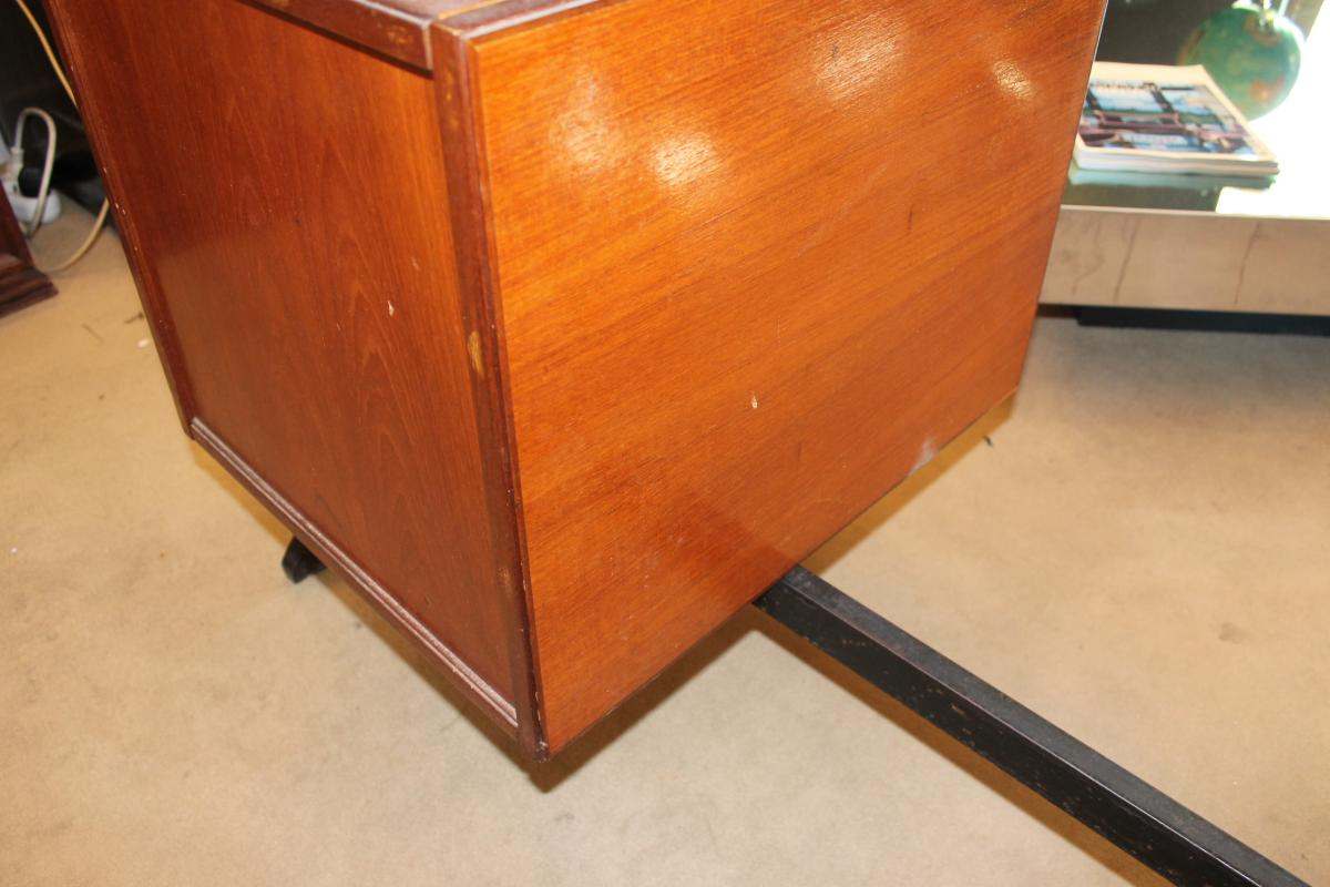Bureau Italien 70