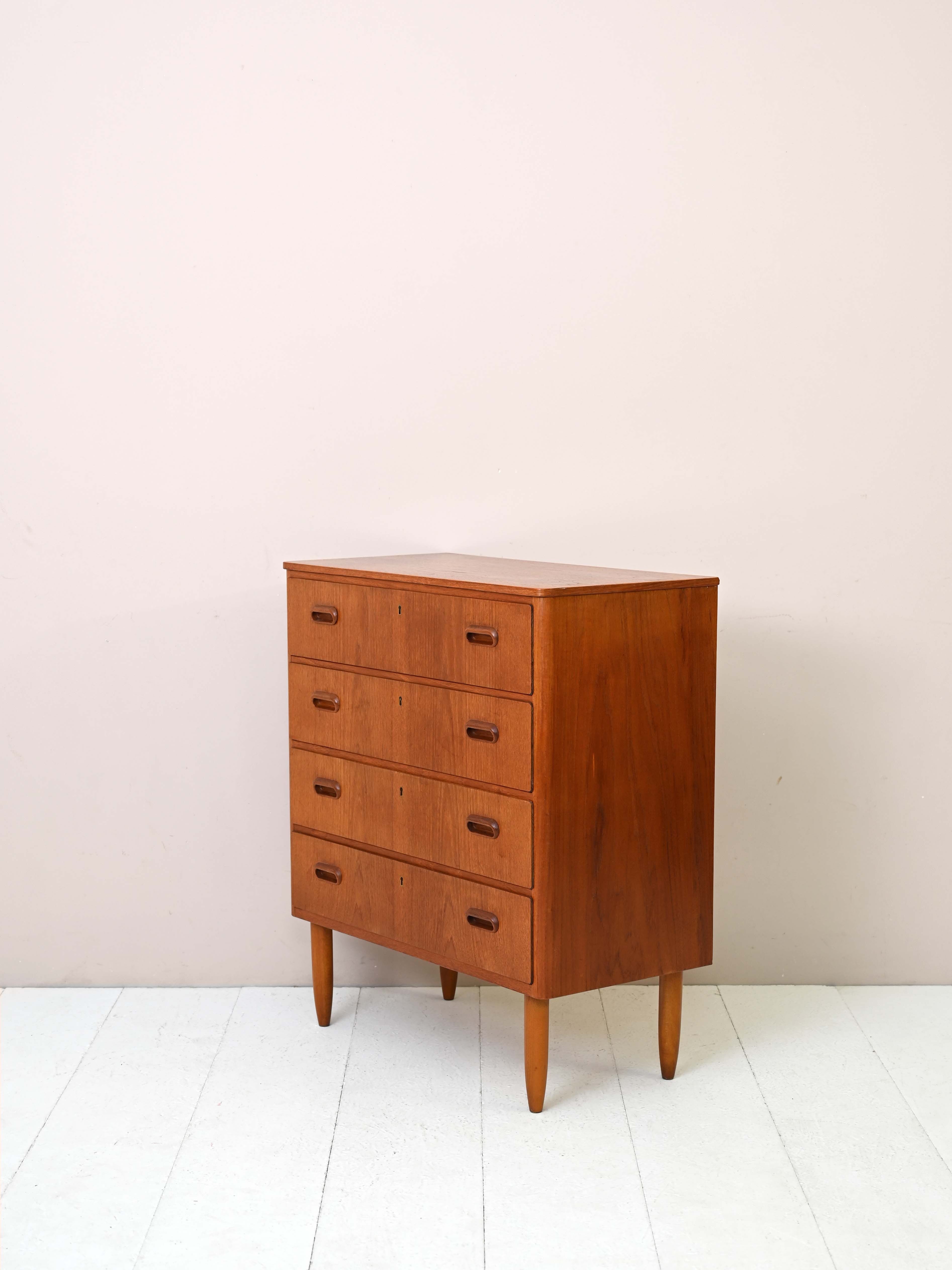 Commode en teck scandinave