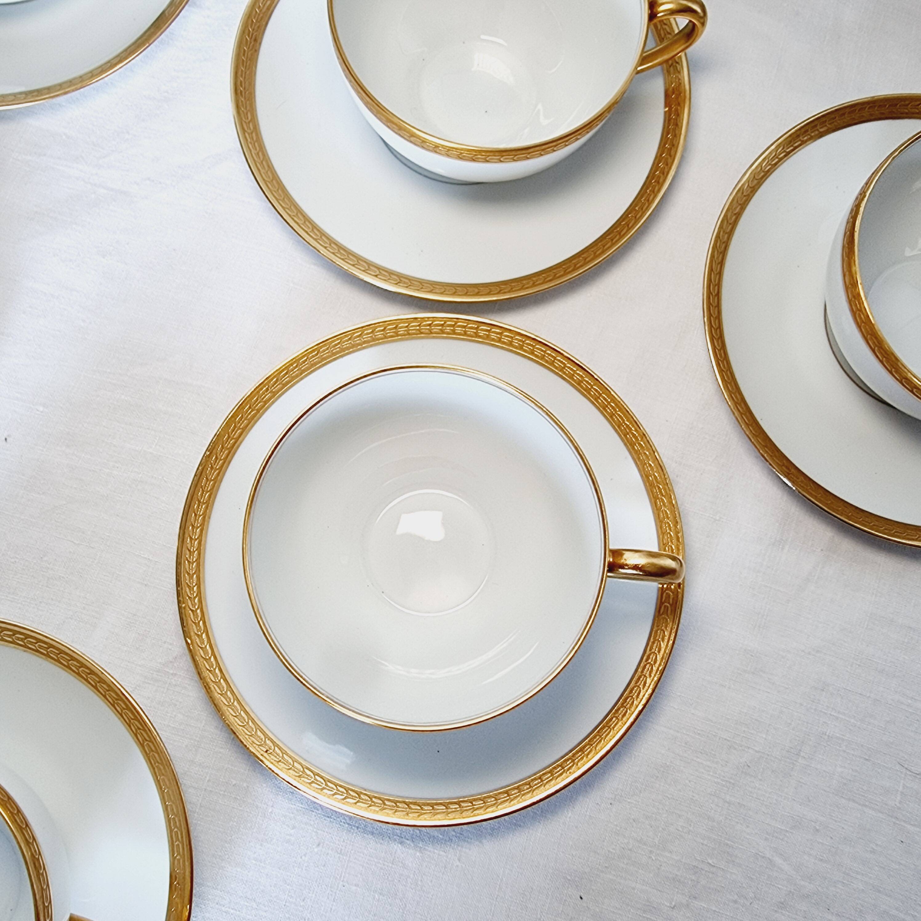 Impeccable Haviland Limoge coffee or tea service in fine porcelain and/or 24 carat