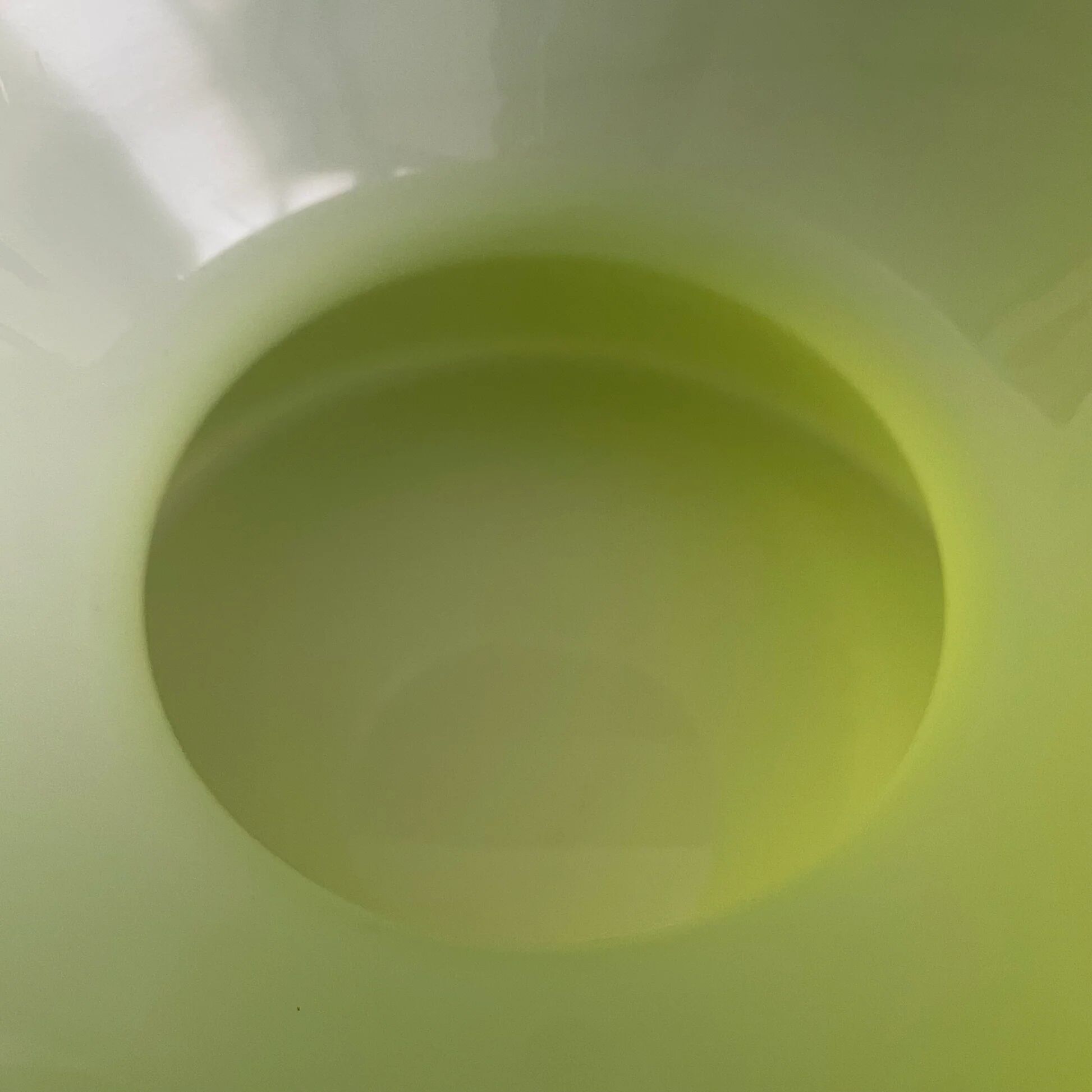 Vase diabolo par Anne Nilsson pour IKEA