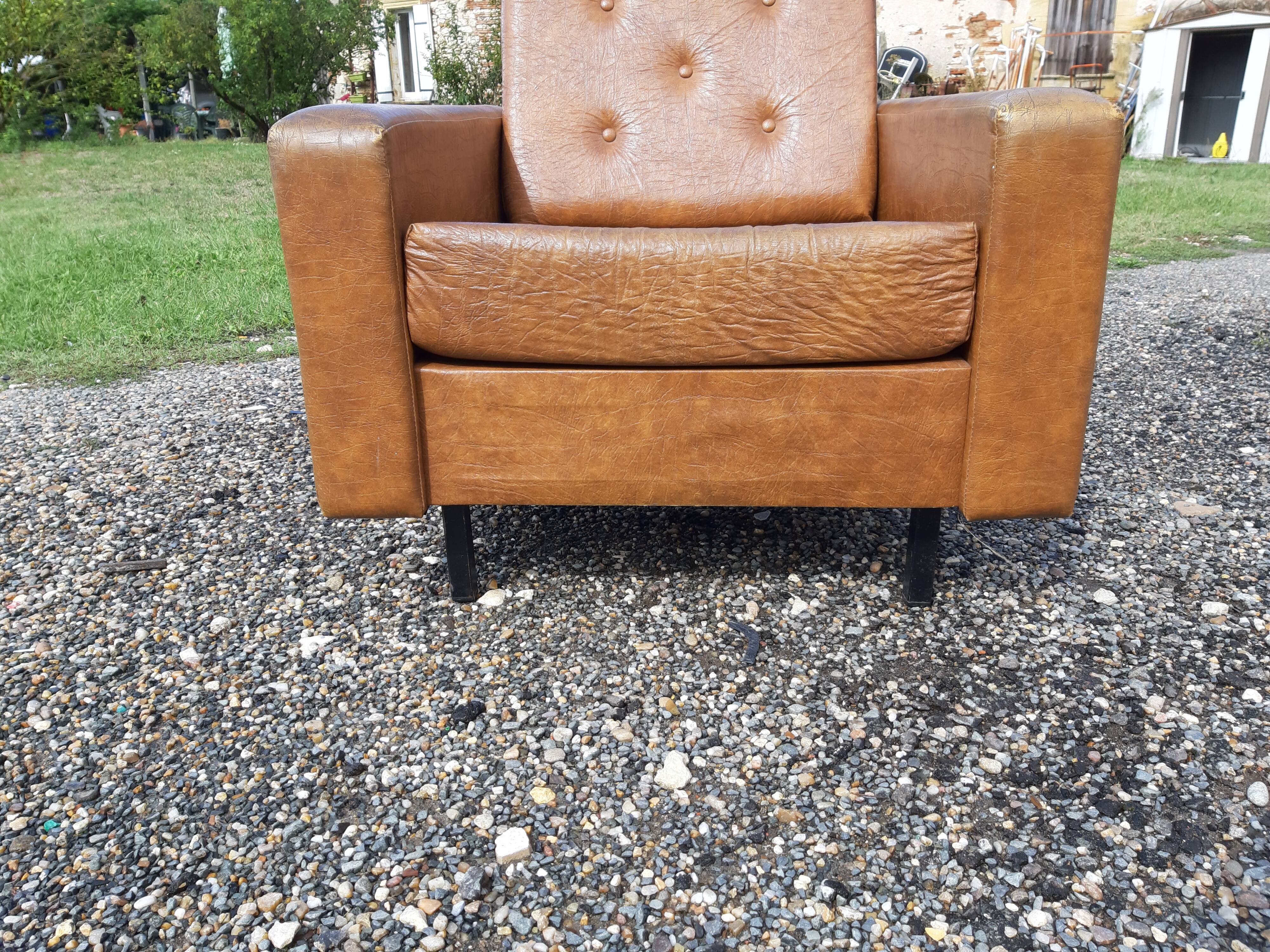 Fauteuil années 60 skai marron
