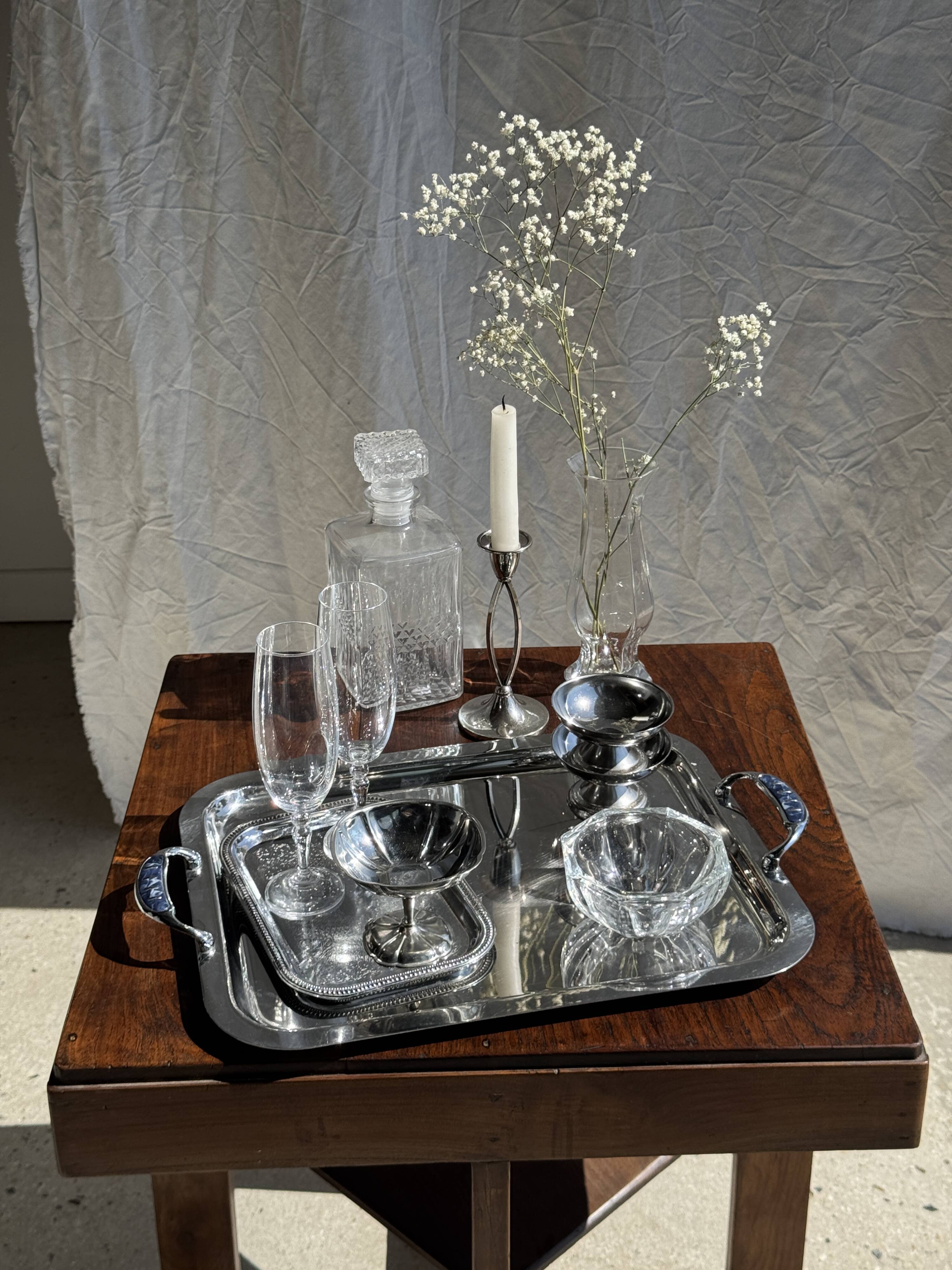 Small engraved silver metal tray L22