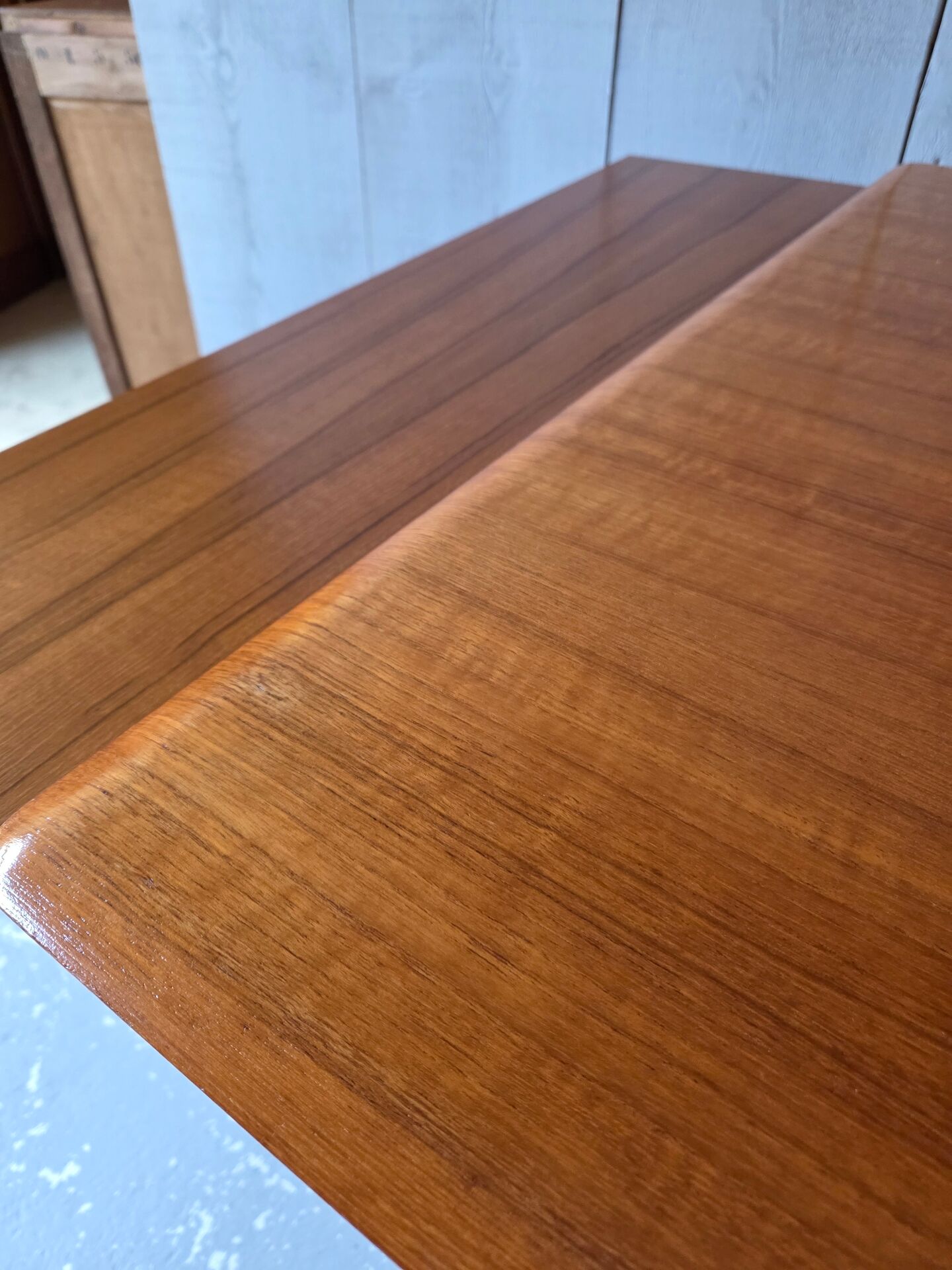 Scandinavian table