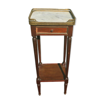 Table d’appoint style Louis XVI en acajou, marbre et laiton – vers 1900