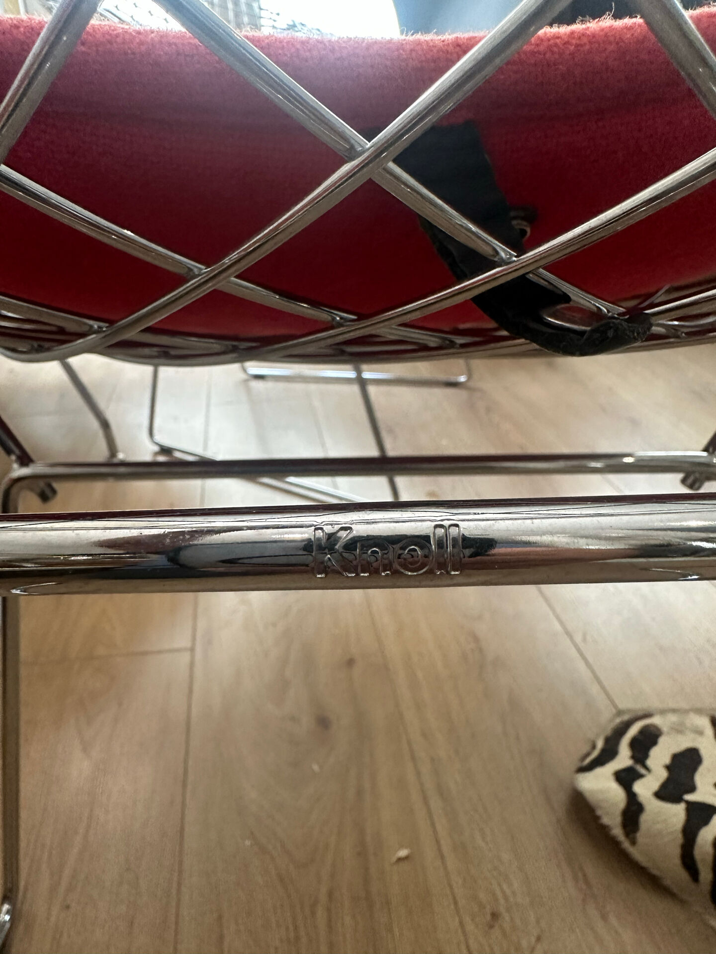 Fauteuil Diamond rouge H. Bertoïa édition Knoll contemporaine