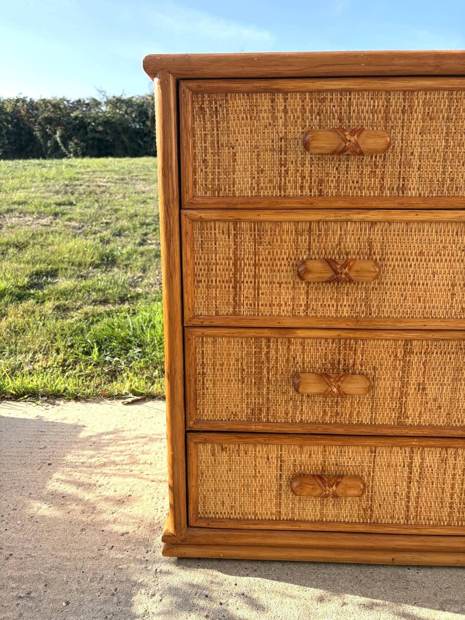 Large 4-drawer rattan chest of drawers from the 70s/80s.