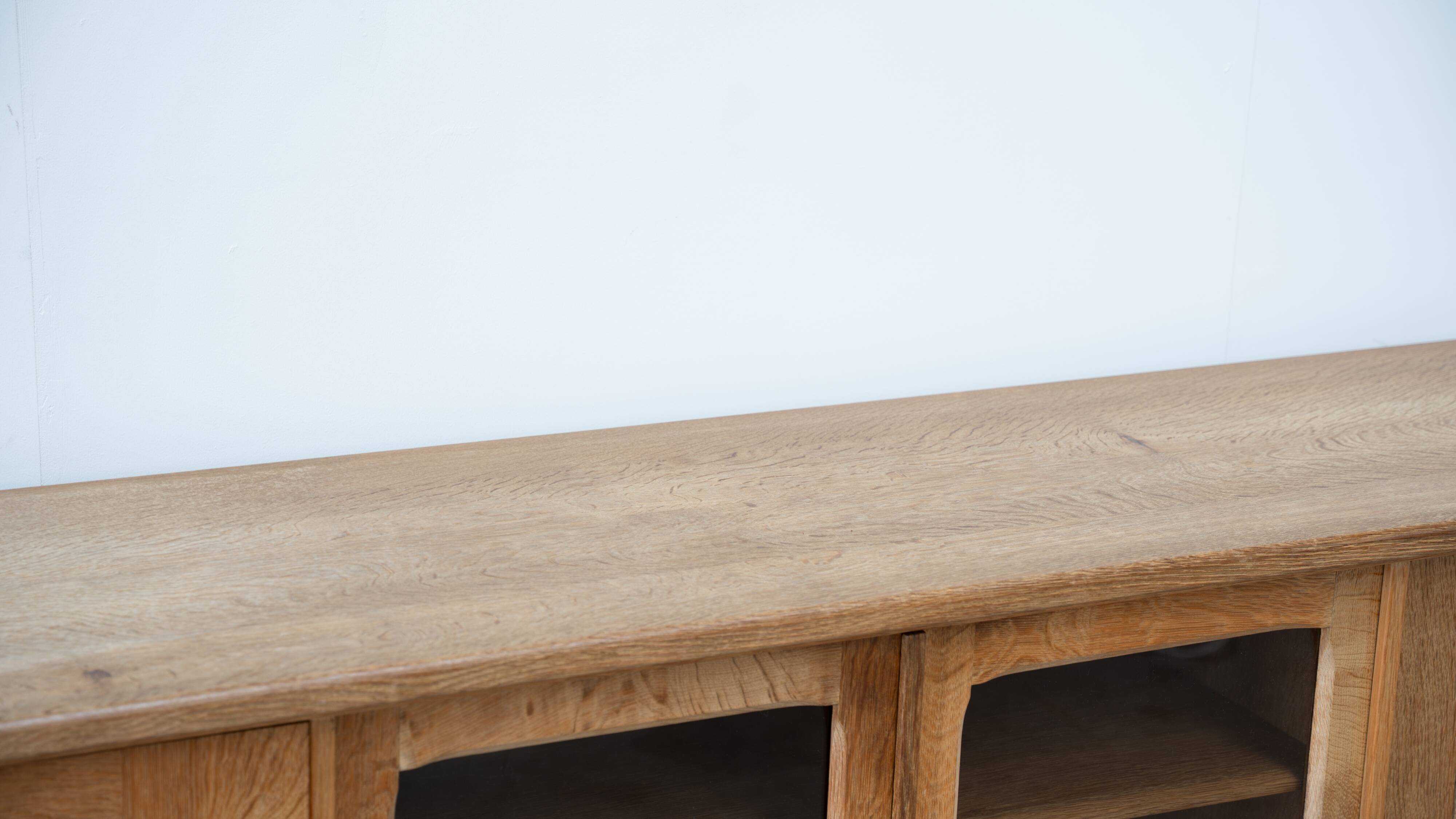 Buffet haut en chêne scandinave par Kjaernulf