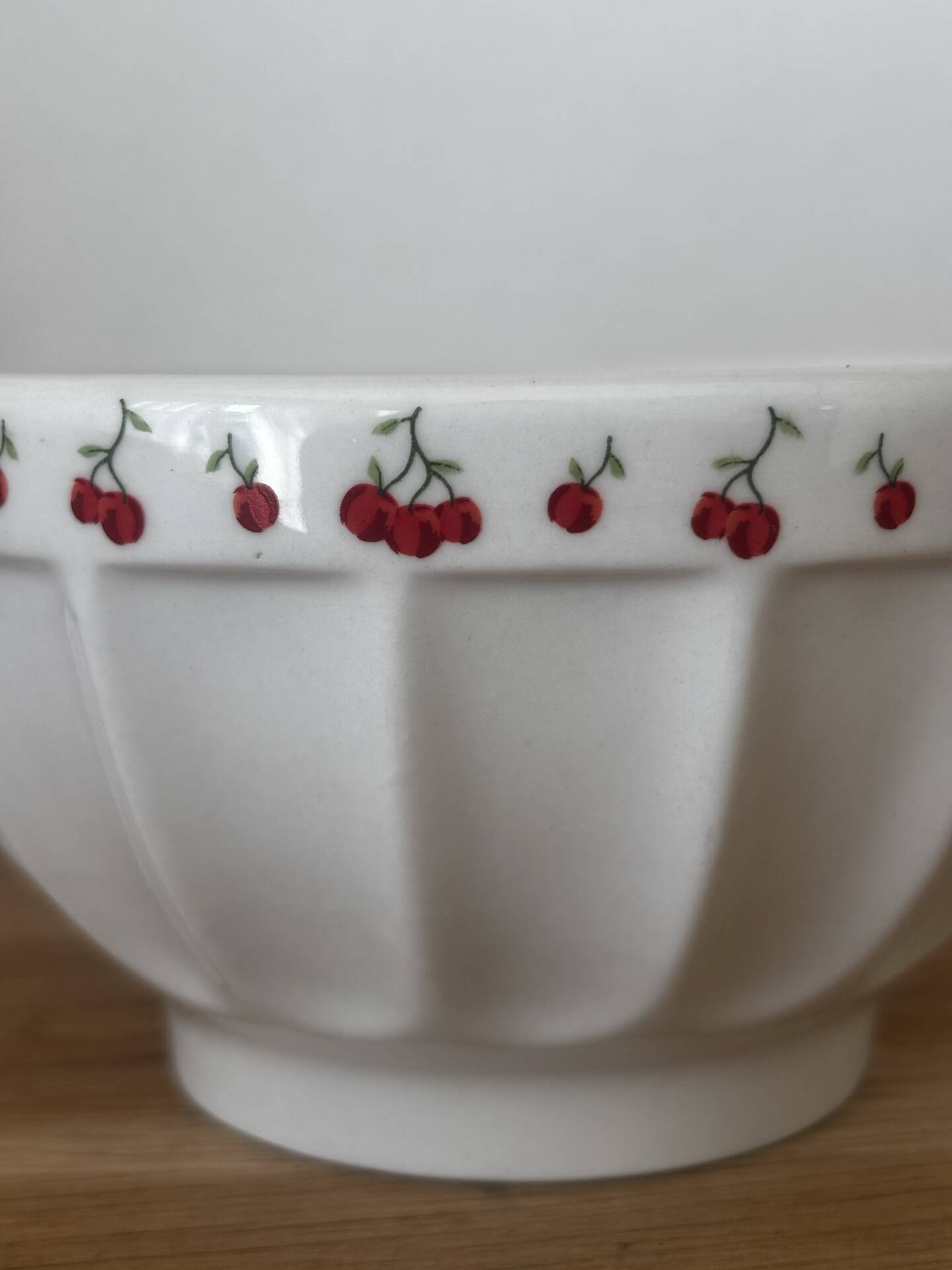 Set of 7 bowls Geneviève Lethu Linvosges cherries