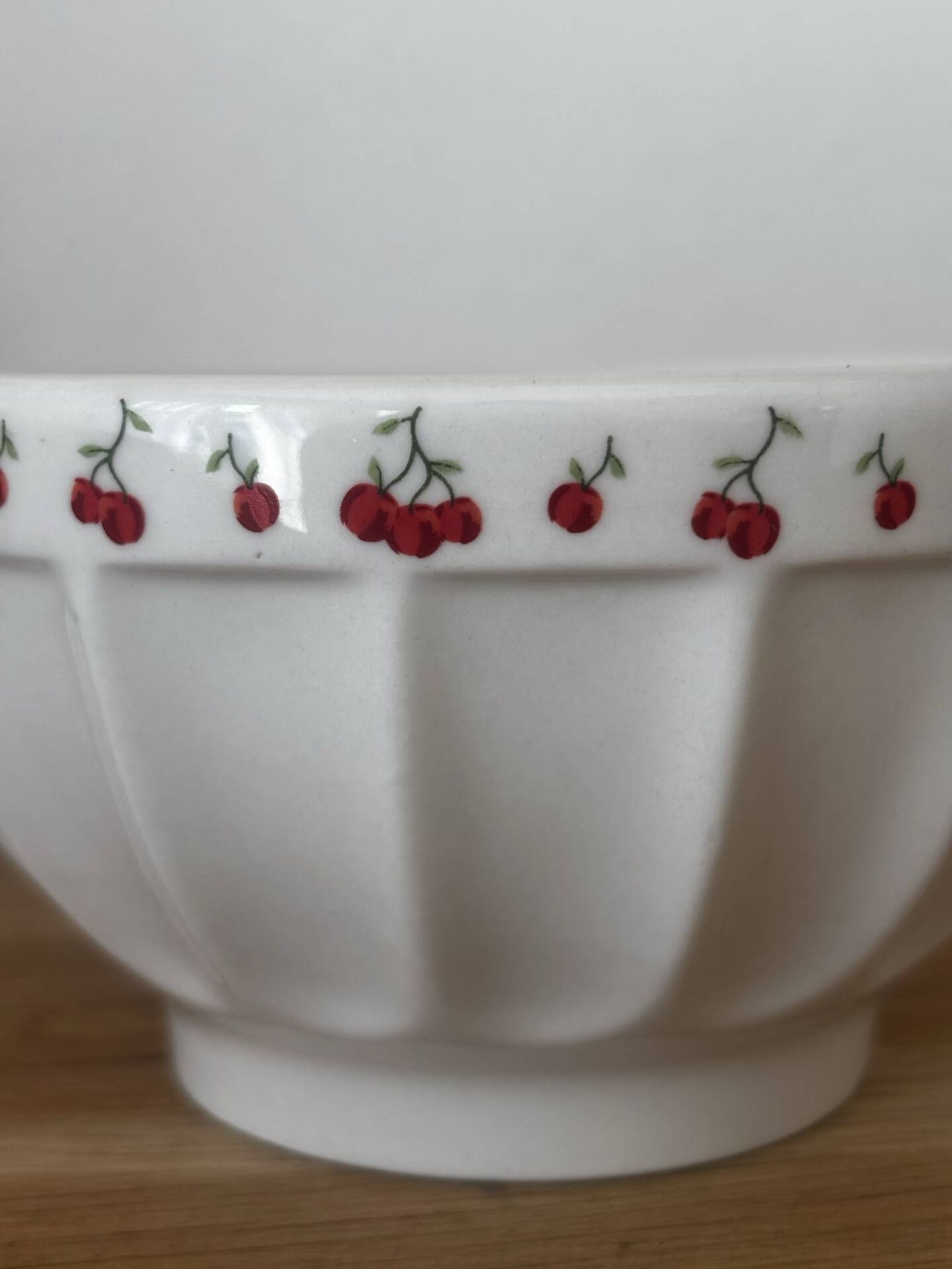 Set of 7 bowls Geneviève Lethu Linvosges cherries
