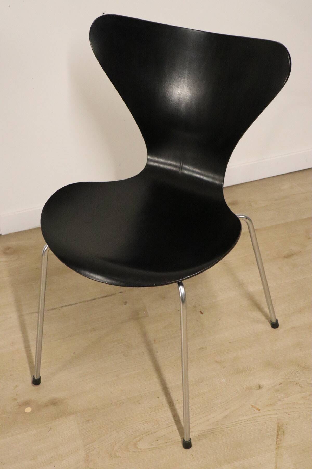 Series 7 Chairs Arne Jacobsen edition Fritz Hansen, 1955