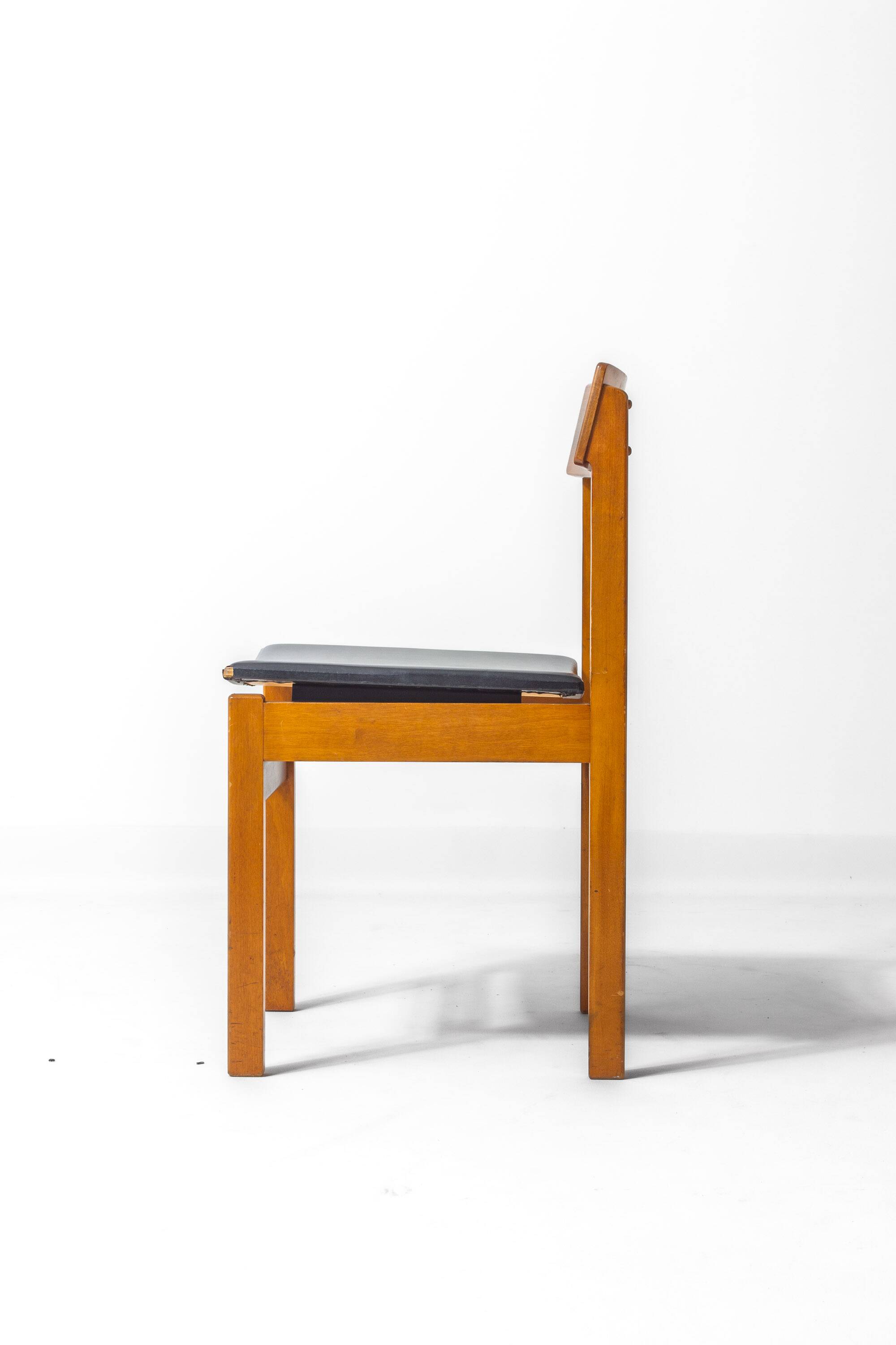 Set of 6 'Abstracta' dining chairs in beech by Jos de Mey, Belgium 1960s