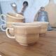 Tasses couleur beige miel