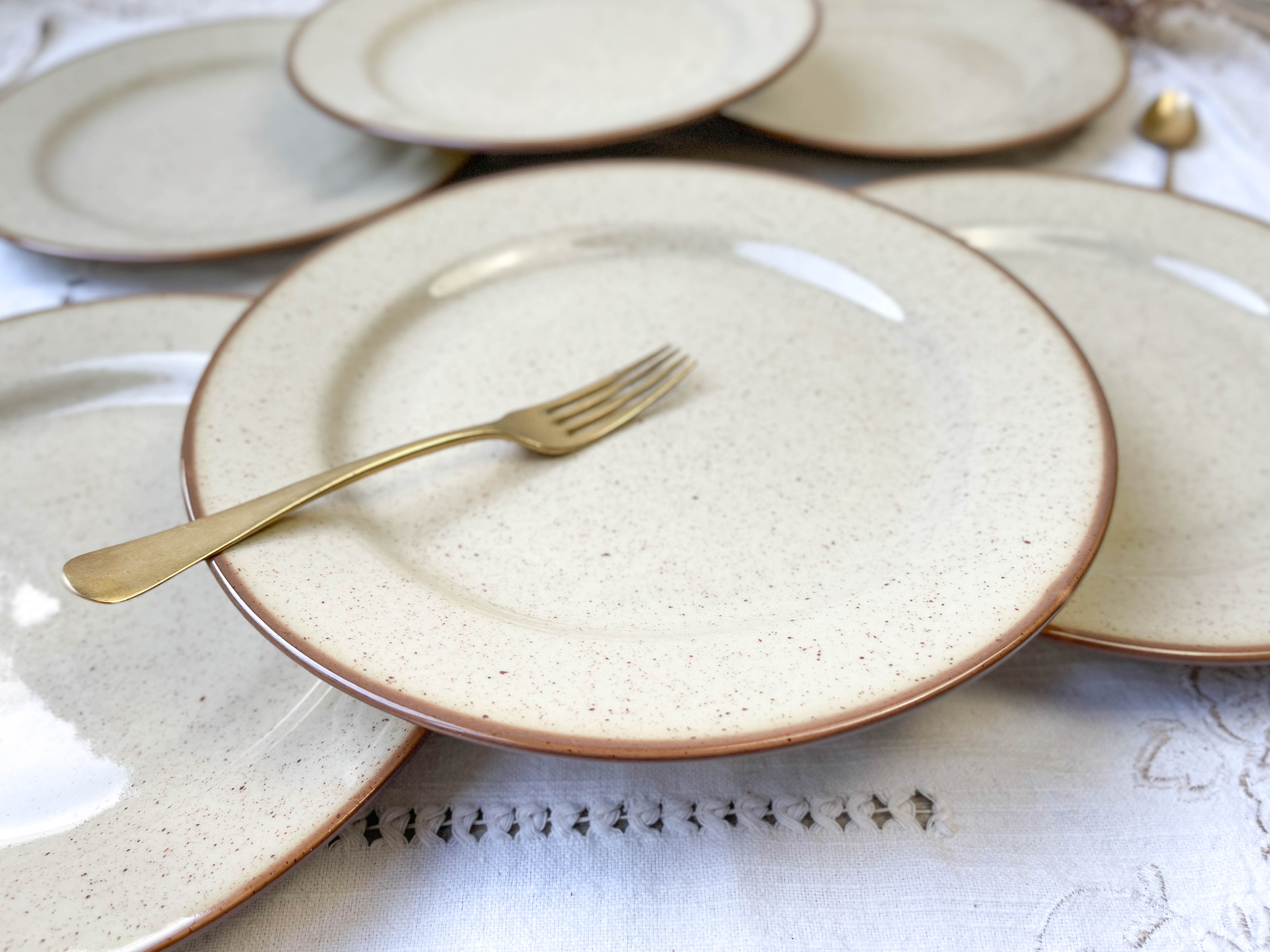 6 flat plates in speckled beige stoneware Tulowice Poland 1970