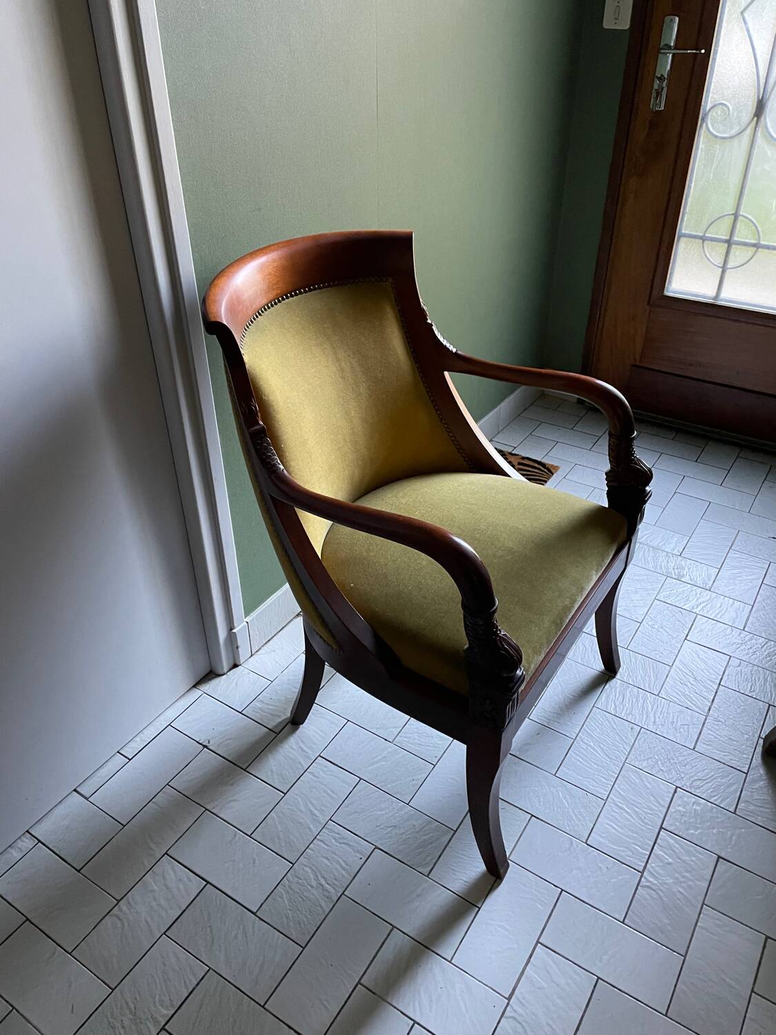 Fauteuil Empire en velours vert et acajou