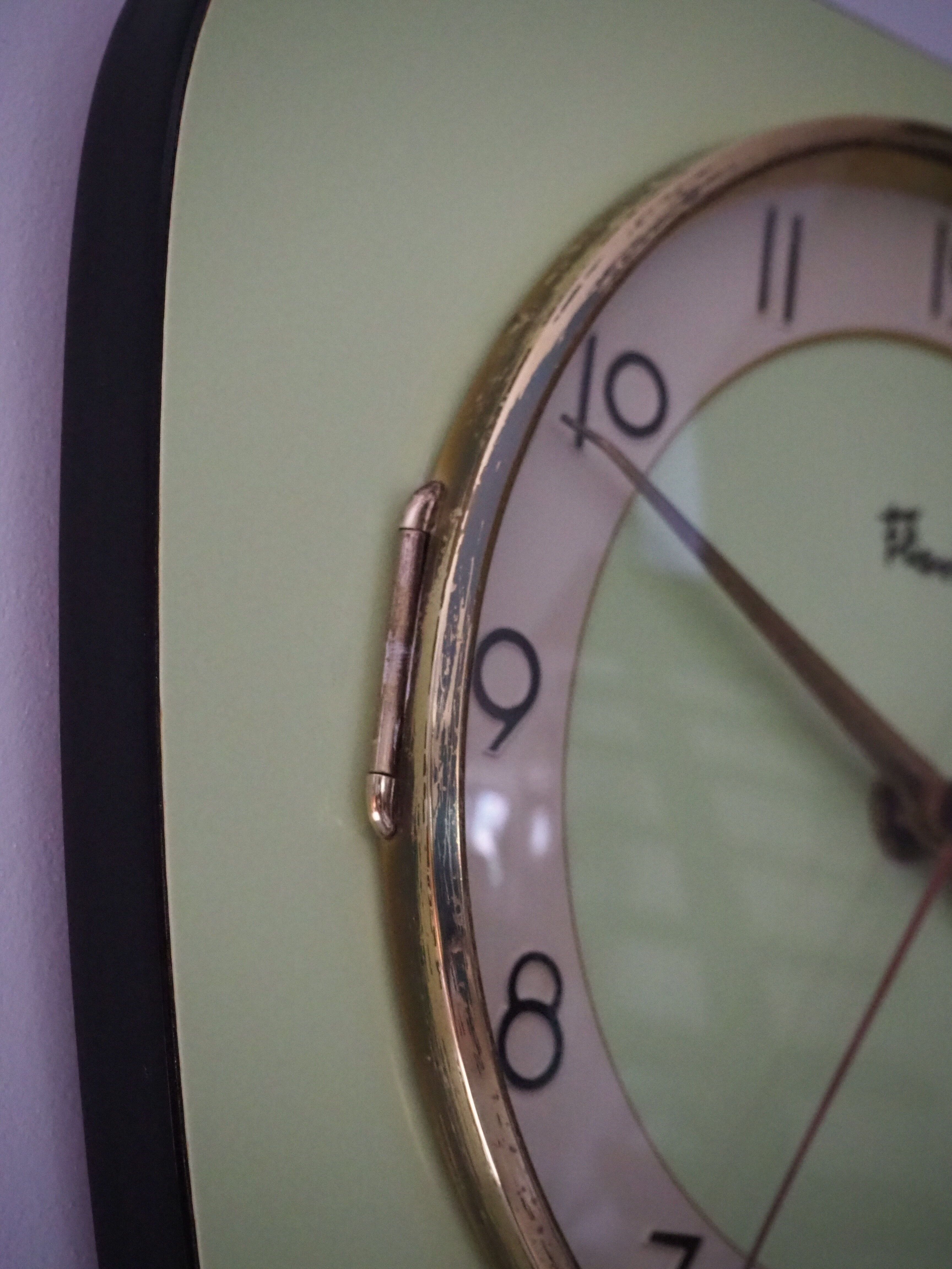 "Flash" pendule in green water formica from the 50s/60s