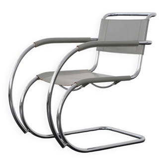 Cantilever chair "S 533 F" by Ludwig Mies van der Rohe / Thonet