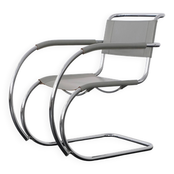 Cantilever chair "S 533 F" by Ludwig Mies van der Rohe / Thonet
