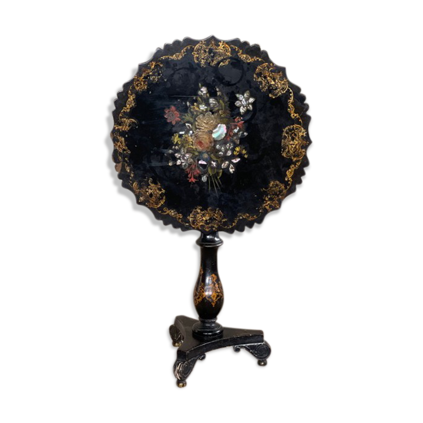 Napoleon III pedestal table