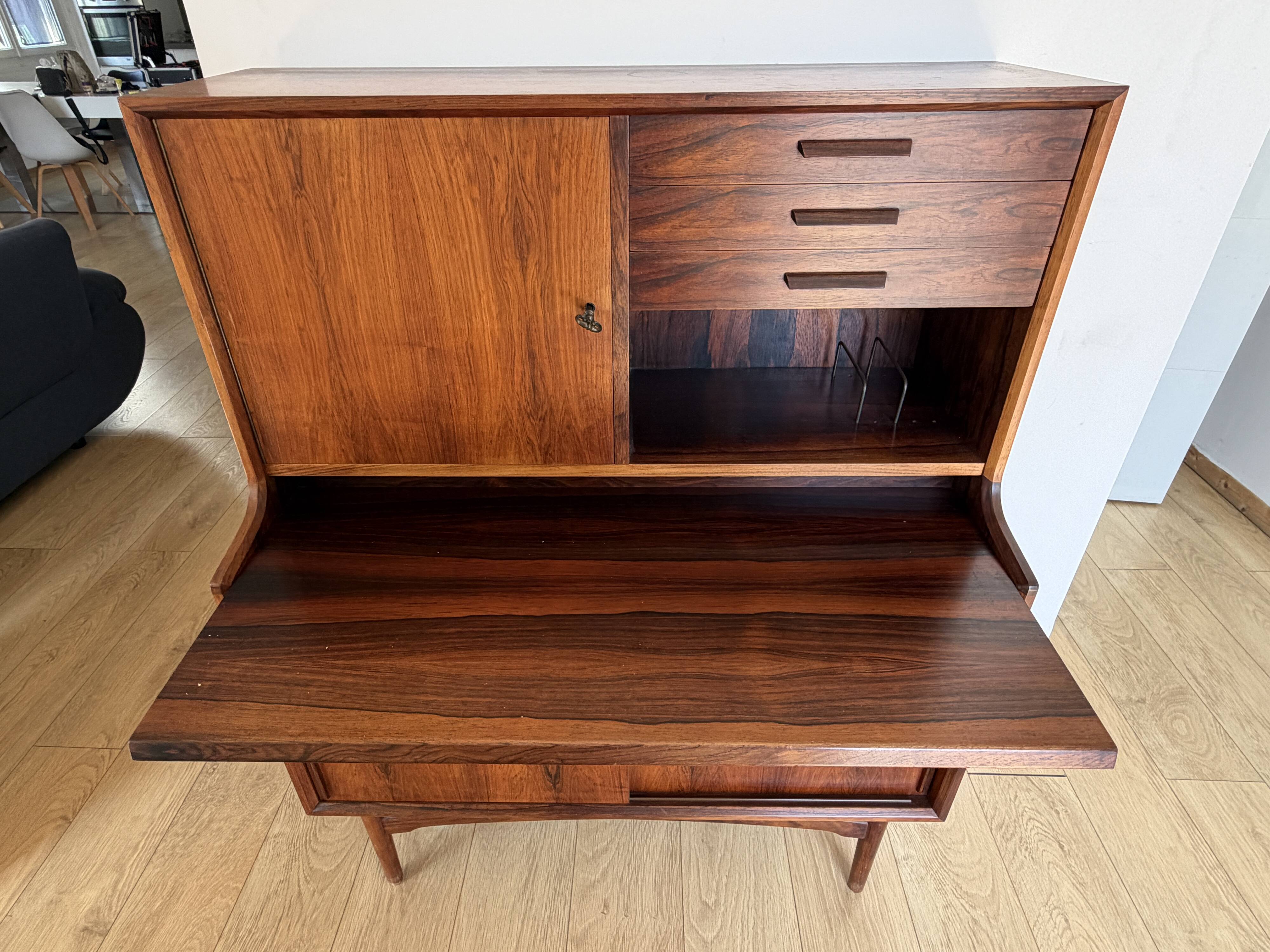 Secretary / vintage Scandinavian bar