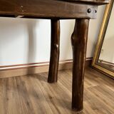 Table brutaliste