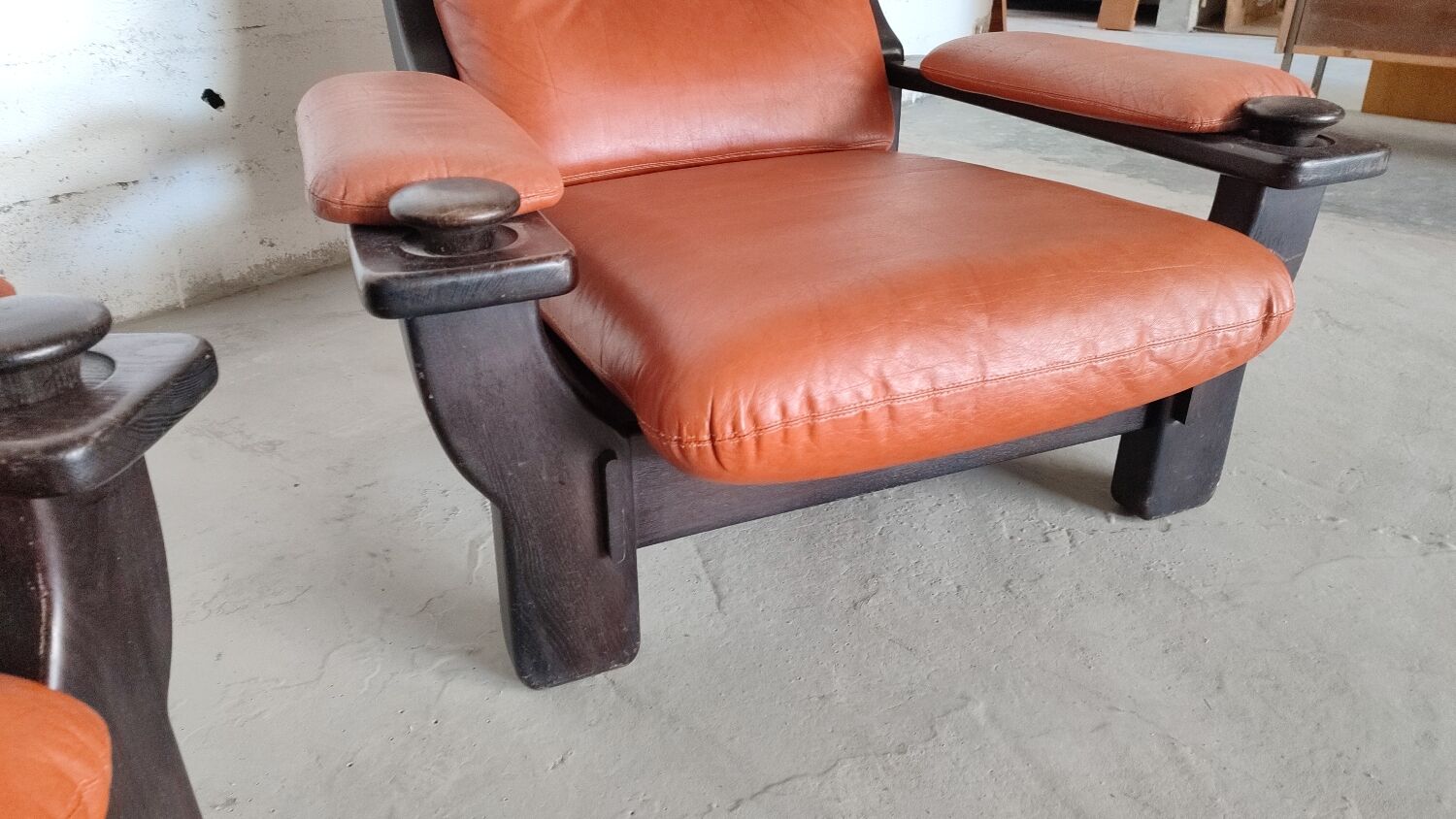 Paire de fauteuils brutalistes brésiliens