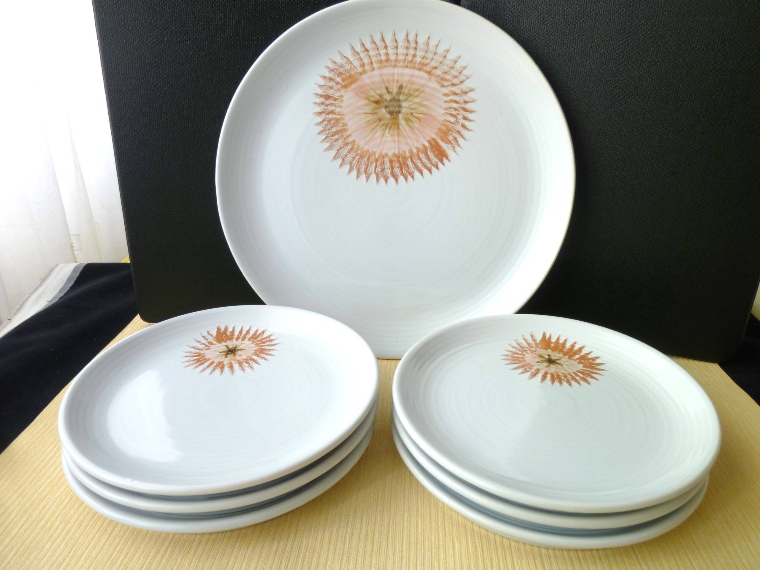 St Amand earthenware cake service 1713