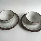 2 salins tea cups