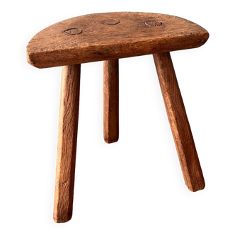 Petit tabouret tripode en bois année 50