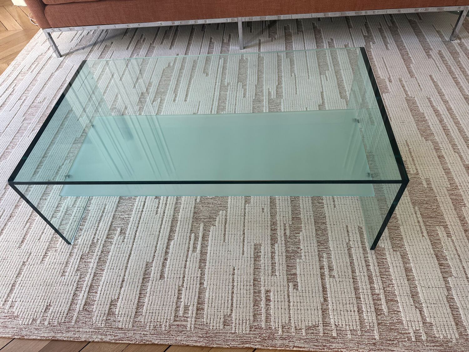 Artelano glass coffee table