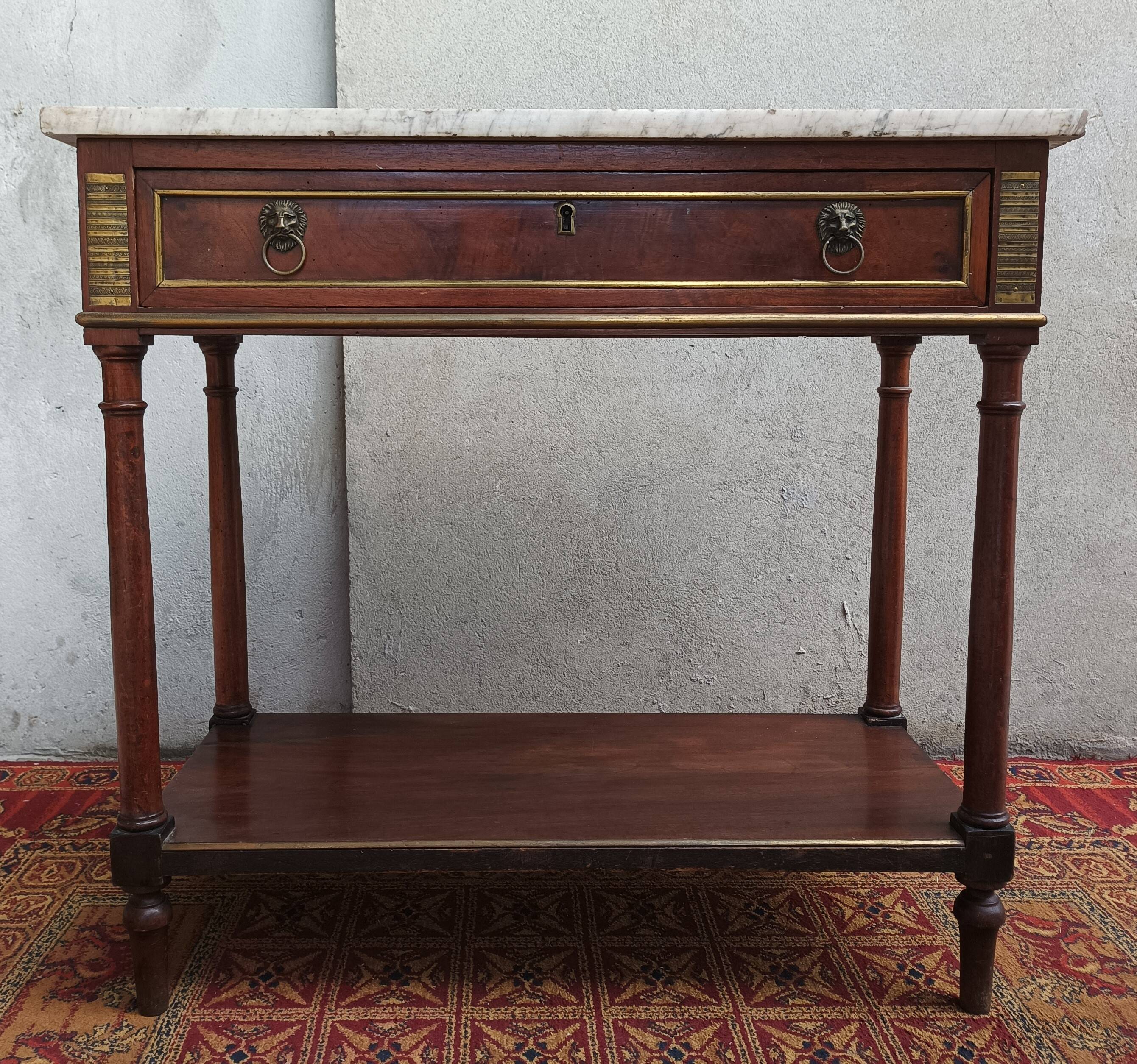 Console Louis XVI en acajou