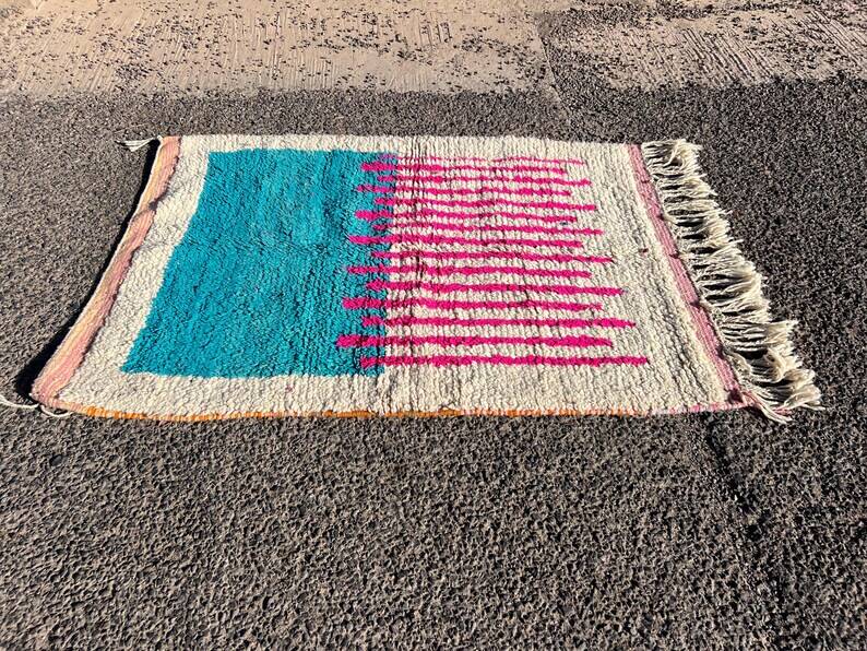 Traditional handmade Berber rug size 150 x 250 cm