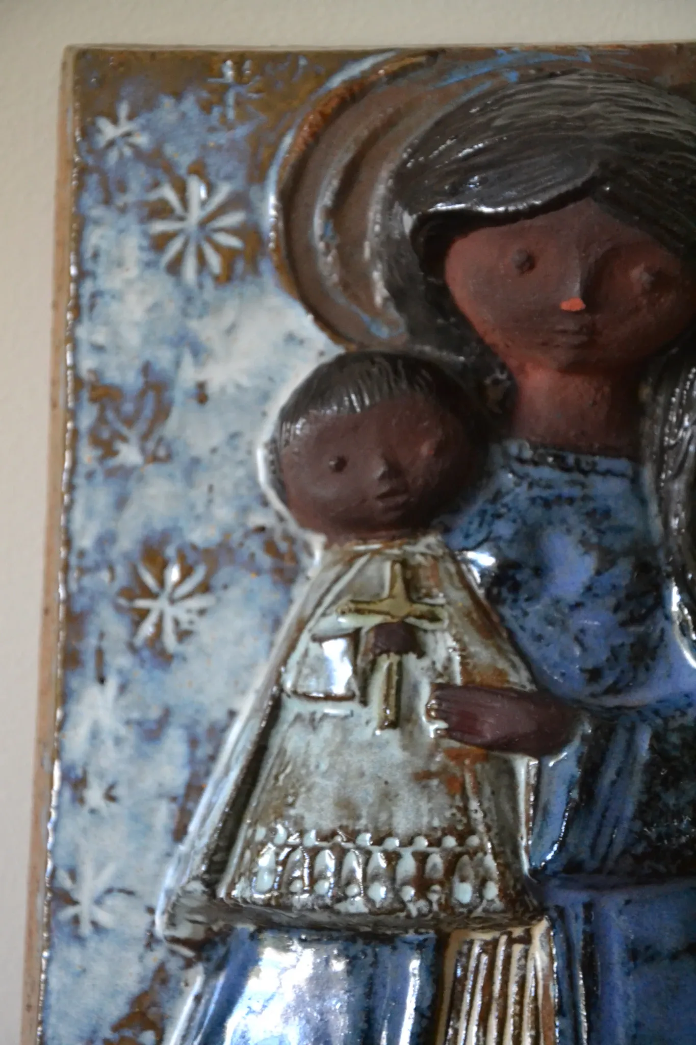 Enamel plaque Virgin with Child Perignem