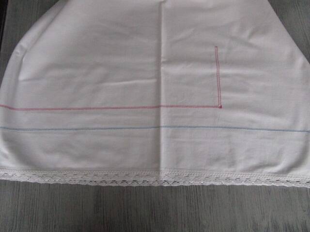 Old embroidered children's sheet: 200x150cm
