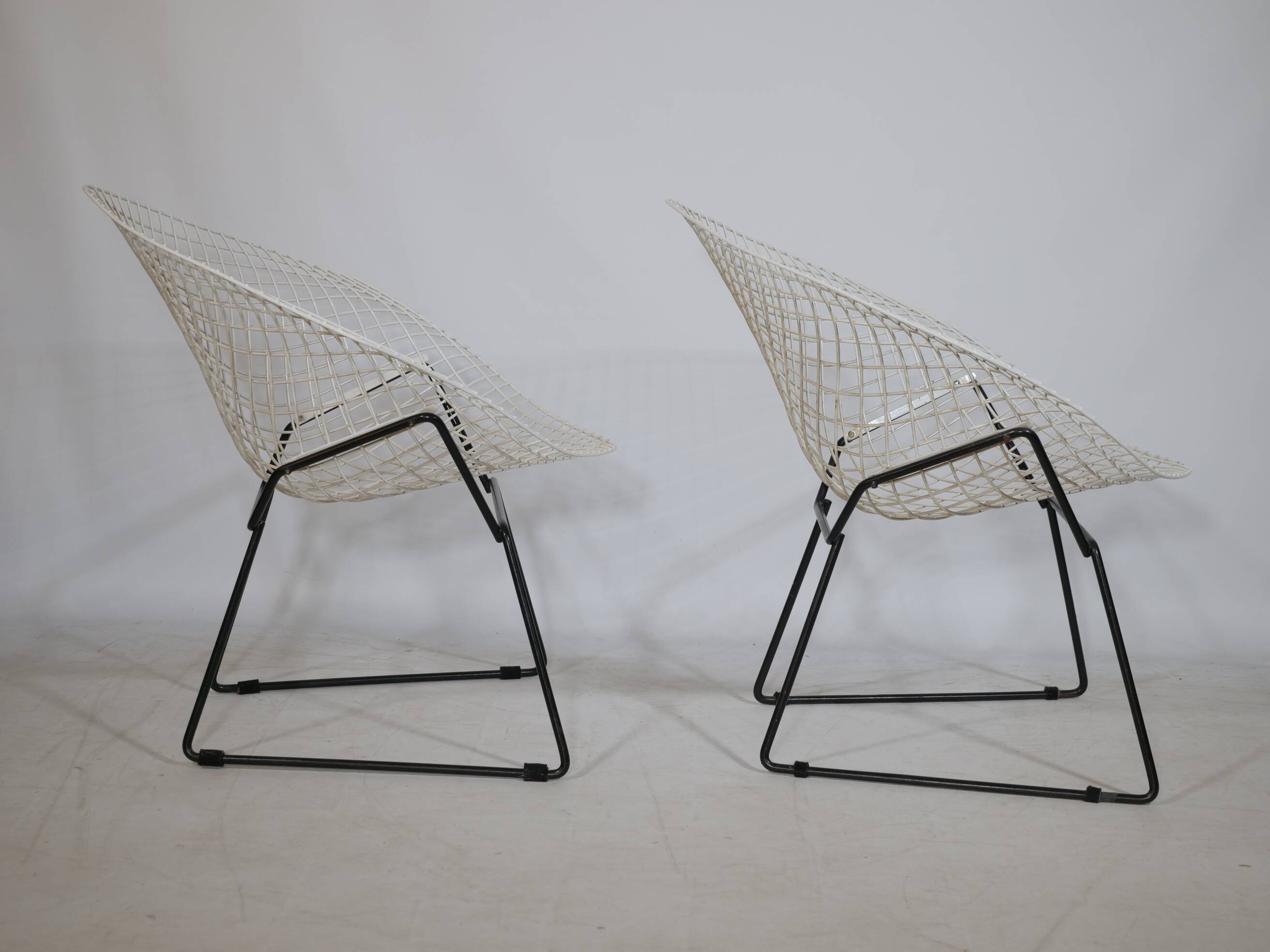 Diamond Chair by Harry Bertoia for Knoll, Set of 2, 1950s/60s Wire Lounge Chair