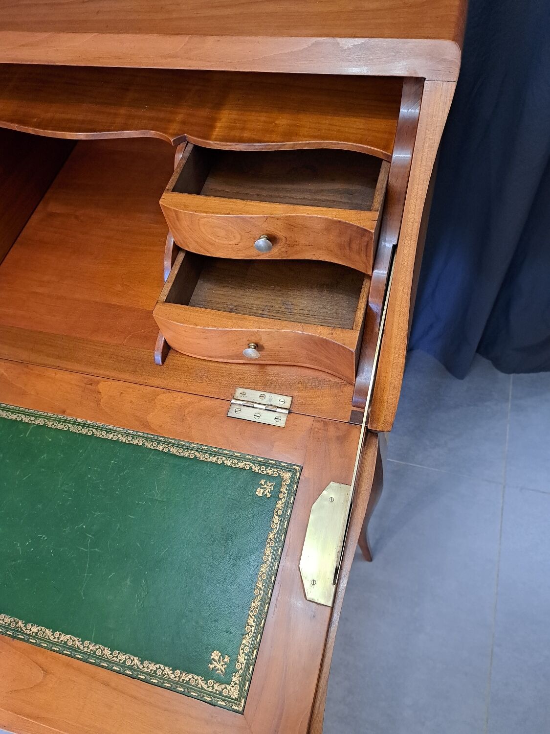 Bureau de pente en marqueterie