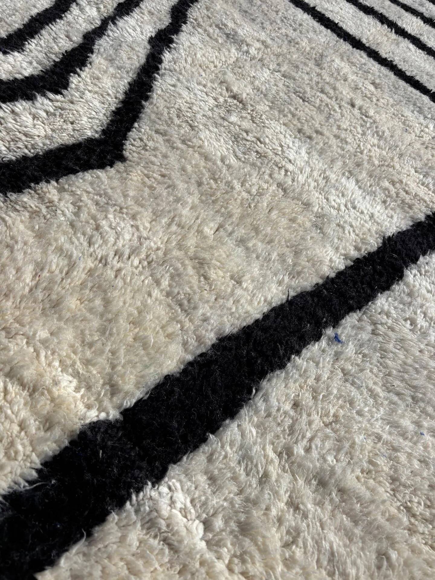 Authentic handmade Berber rug 2.5x1.5 m